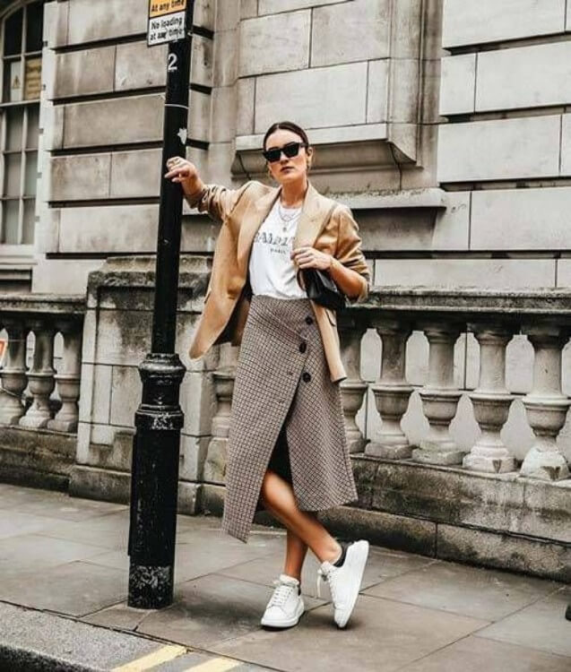 look de inverno com saia midi de botões na frente look-de-inverno-com-saia-midi-de-botões-na-frente Foto Guita Moda