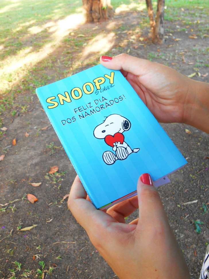 Capa de livro/cartão do Snoopy